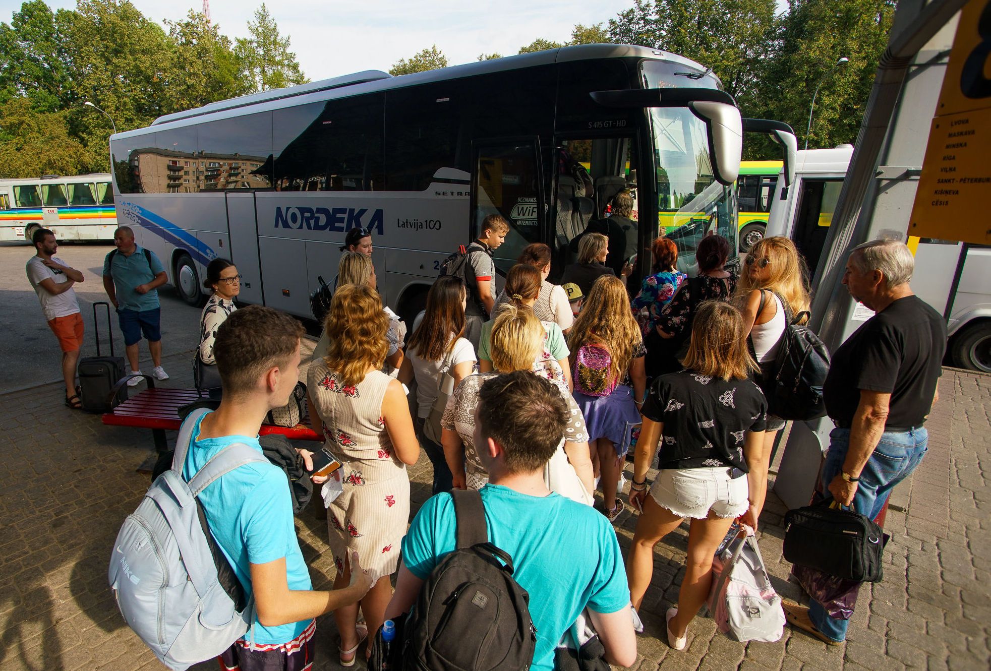 87 gadus veca pensionāre pieļāva kļūdu, maksājot par autobusa biļeti, un rezultātā samaksāja 25 reizes vairāk nekā biļete maksāja: «Viņa novēloti kompostēja biļeti».